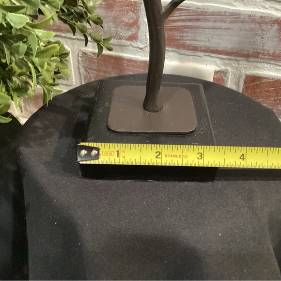 Metal Crafted Birds on a Perch - Beautiful Decor Piece - Bird Lovers Item - Picture 11 of 11